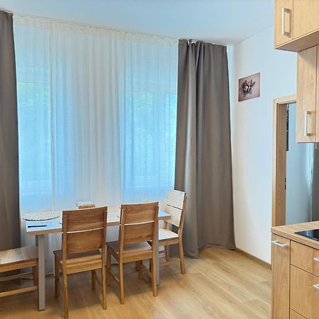 Riverside Apartment Praha Bagian luar foto