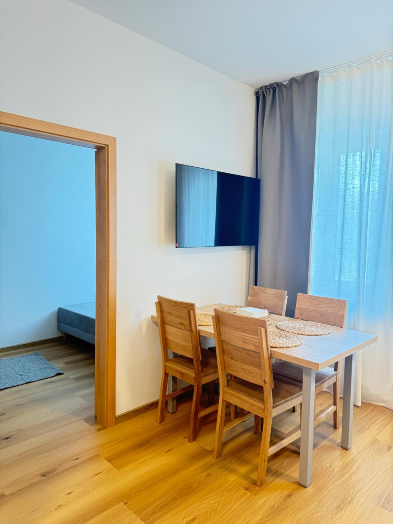 Riverside Apartment Praha Bagian luar foto