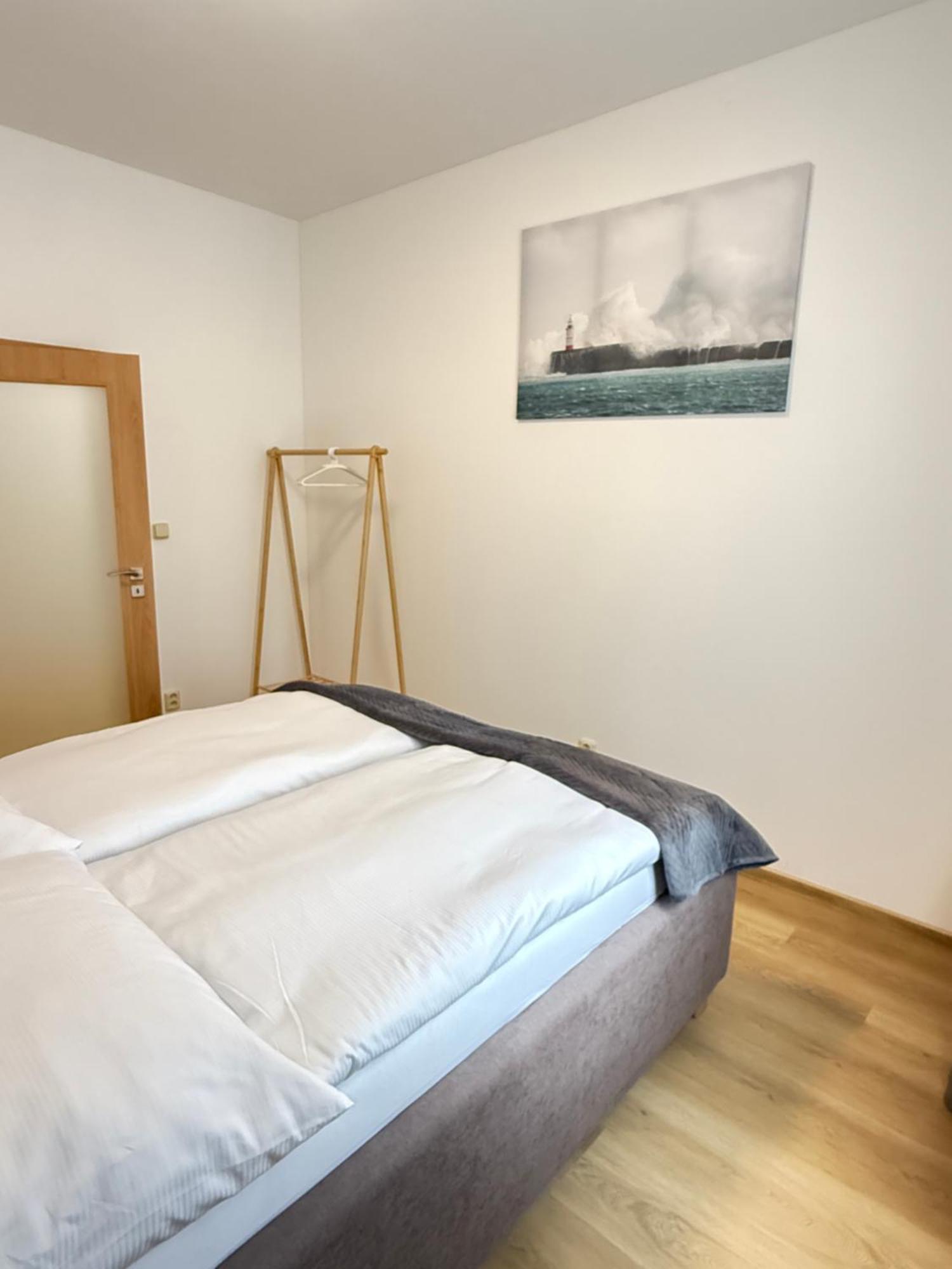Riverside Apartment Praha Bagian luar foto