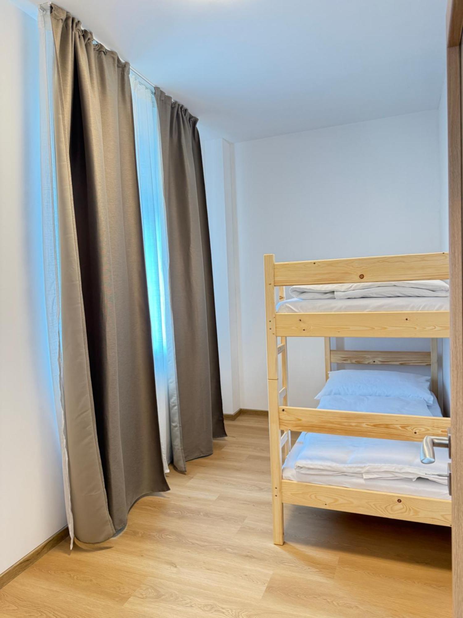 Riverside Apartment Praha Bagian luar foto